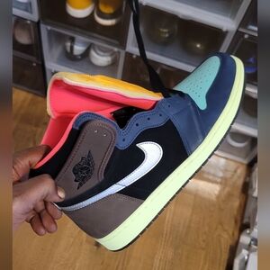 Air Jordan Retro 1 Tokyo Bio Hack